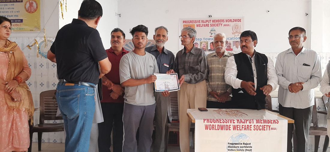 Volunteers at a distribution drive